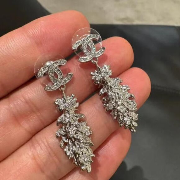 Chanel Pendant earrings - Picture 1 of 4